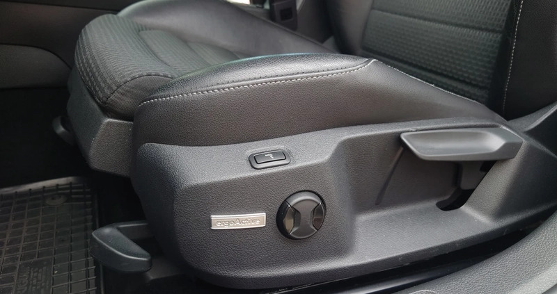 Volkswagen Golf cena 53000 przebieg: 95297, rok produkcji 2013 z Poznań małe 379